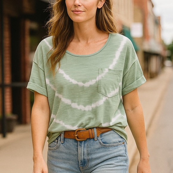 Hem & Thread Tops - NWT Hem & Thread Green Tie-Dye Women's Top